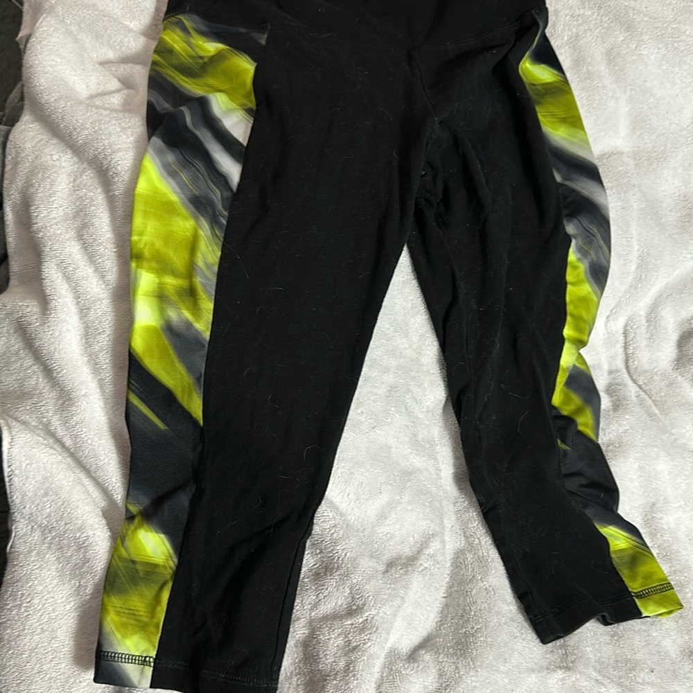 Medium work out knee length pants